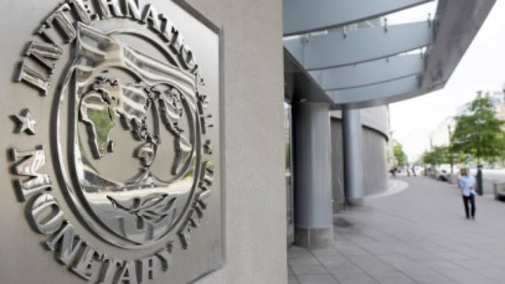 FMI: Acţiunile anumitor bănci ar putea destabiliza unele ţări